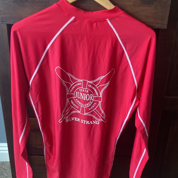 Like new rash guard - Picture 4 of 4